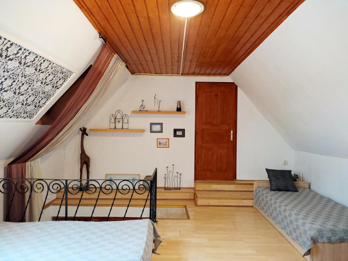 Monami Art Apartman Вац Экстерьер фото